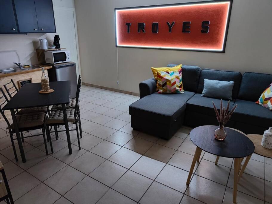 Appartement Gare Hyper Centre Ville Troyes Exteriör bild